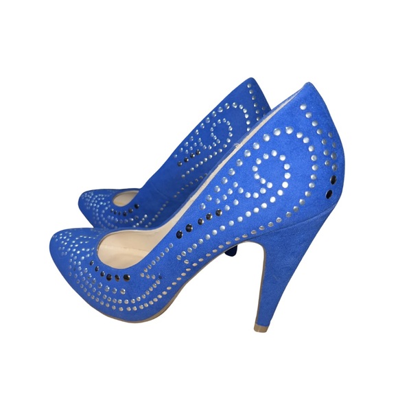 NWOT Anne Michelle Royal
Blue Studded Pointed Toe
Pumps - Size 7.5 - Picture 5 of 9